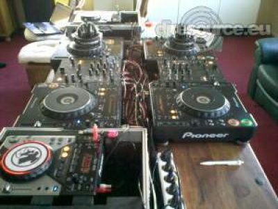 Booth: Bass Creaters DJ-Booth